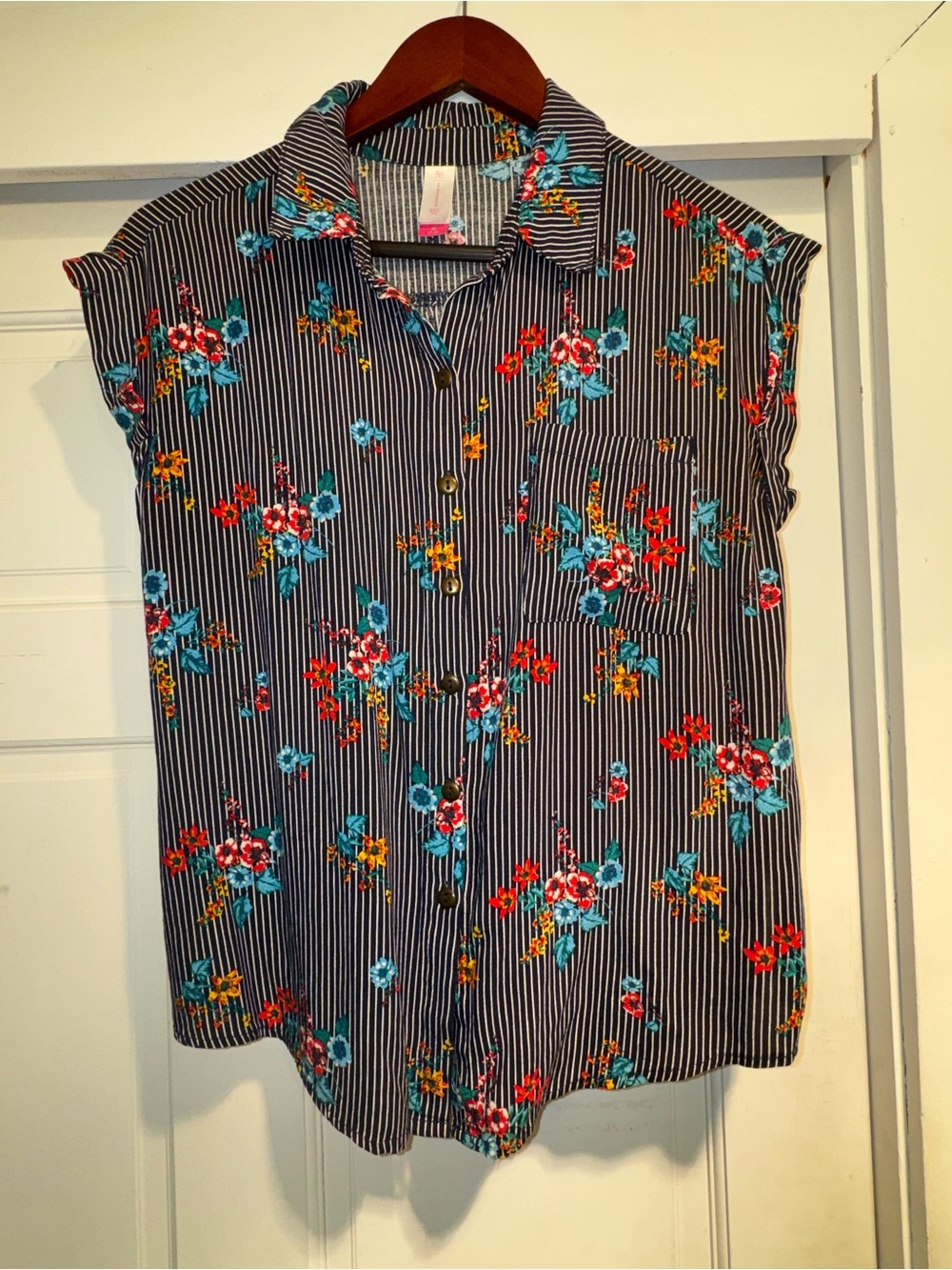 No Boundaries Floral Stripe Button Front Blouse | Size Medium (7-9)